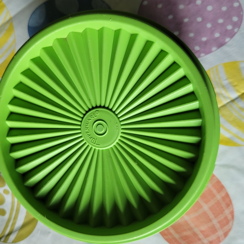VINTAGE TUPPERWARE BUNDLE - Picture 10 of 16